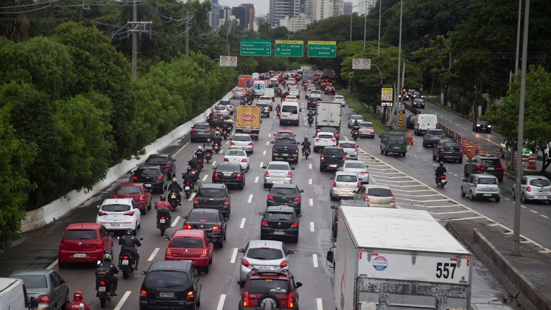 Rodízio de veículos retorna em São Paulo nesta segunda-feira