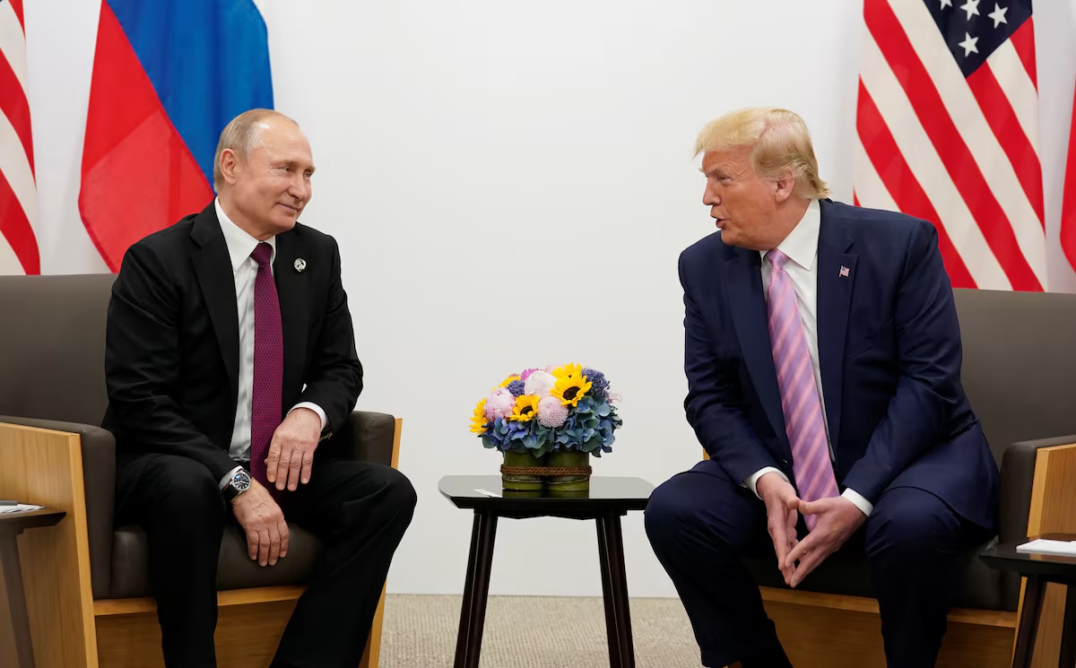 Em rara crítica, Trump diz que Putin está ‘destruindo a Rússia’