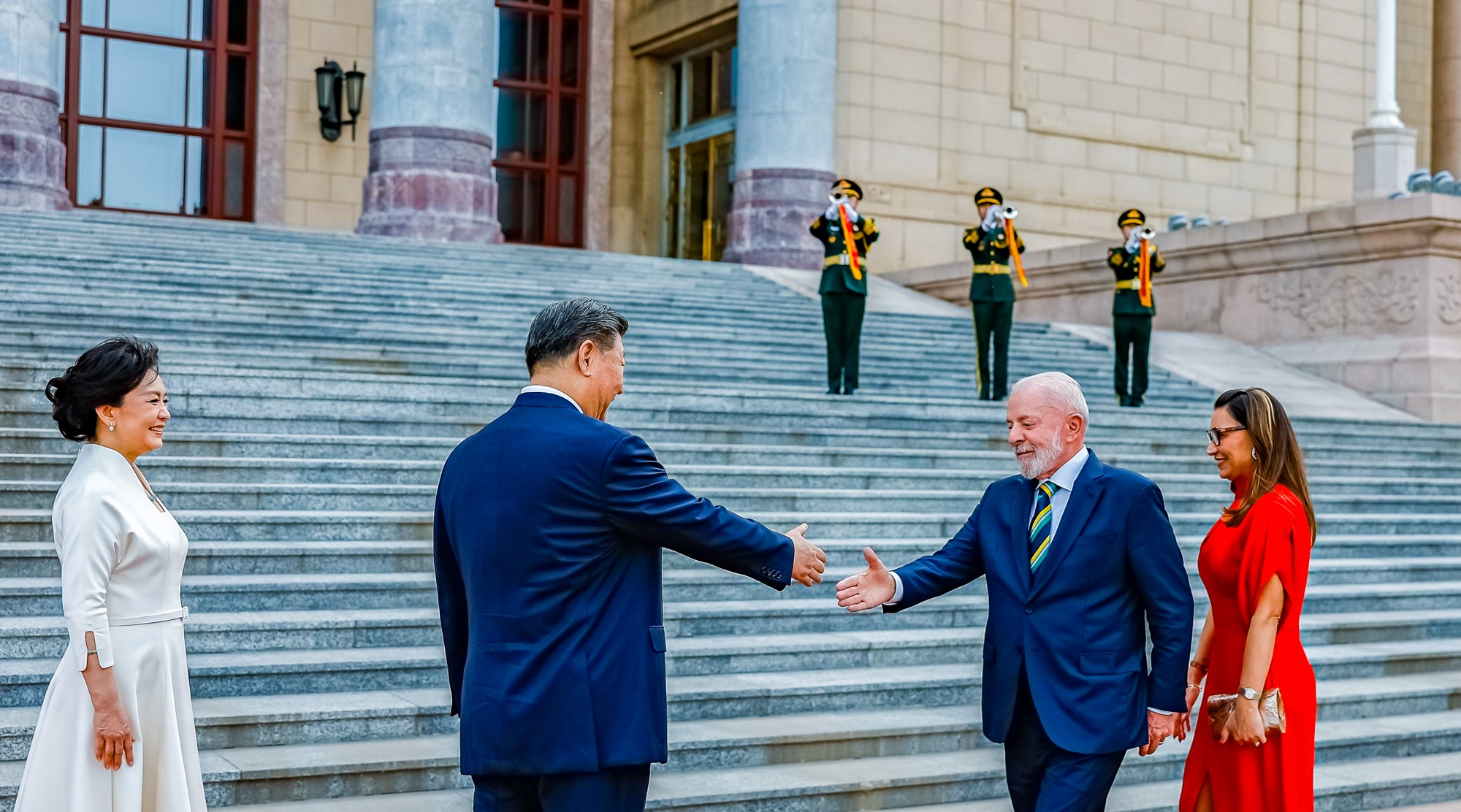“Não há protocolo que me faça calar”, diz Janja após crise diplomática com China