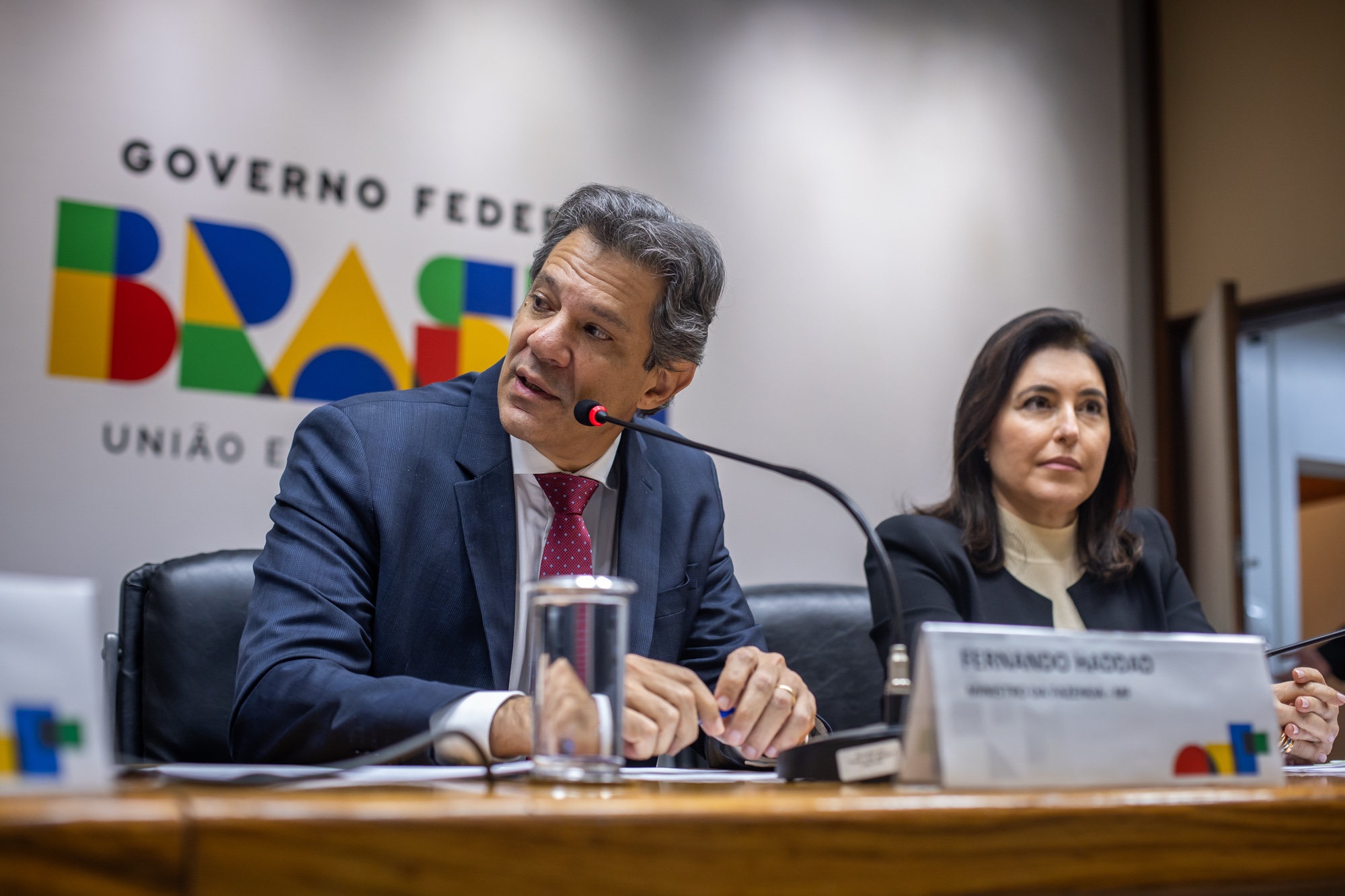 Governo eleva IOF para compras de moeda estrangeira e remessas ao exterior