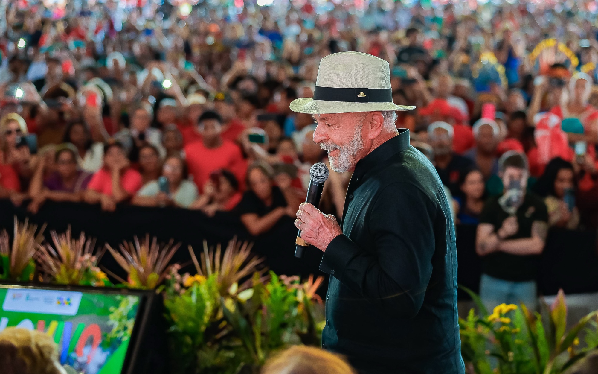 “Alguém está ganhando muito dinheiro”, diz Lula sobre o preço do gás