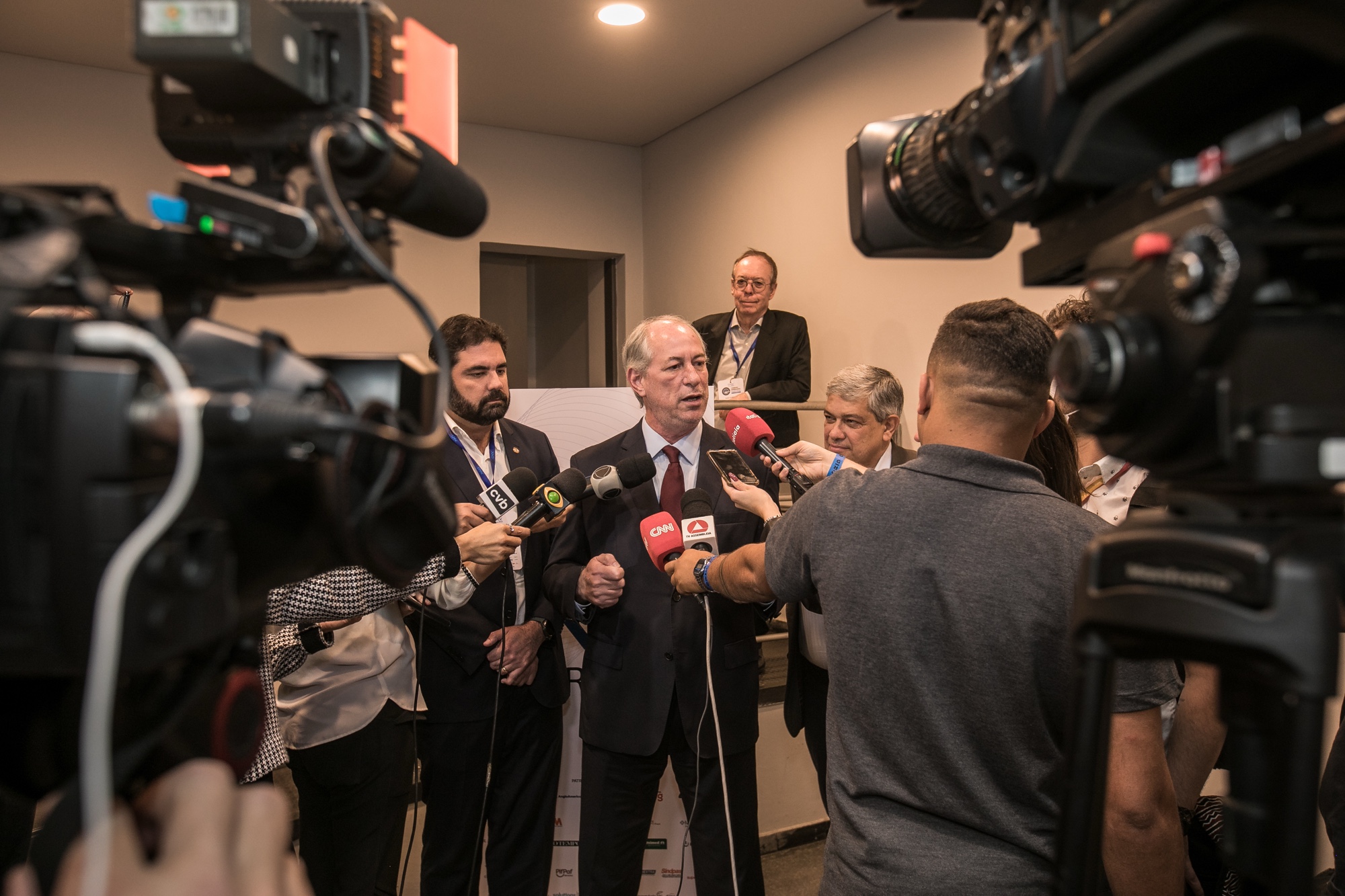 Ciro Gomes critica substituição de Lupi por Wolney Queiroz na Previdência