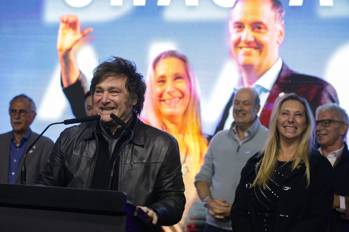 Partido de Milei vence eleição legislativa em Buenos Aires