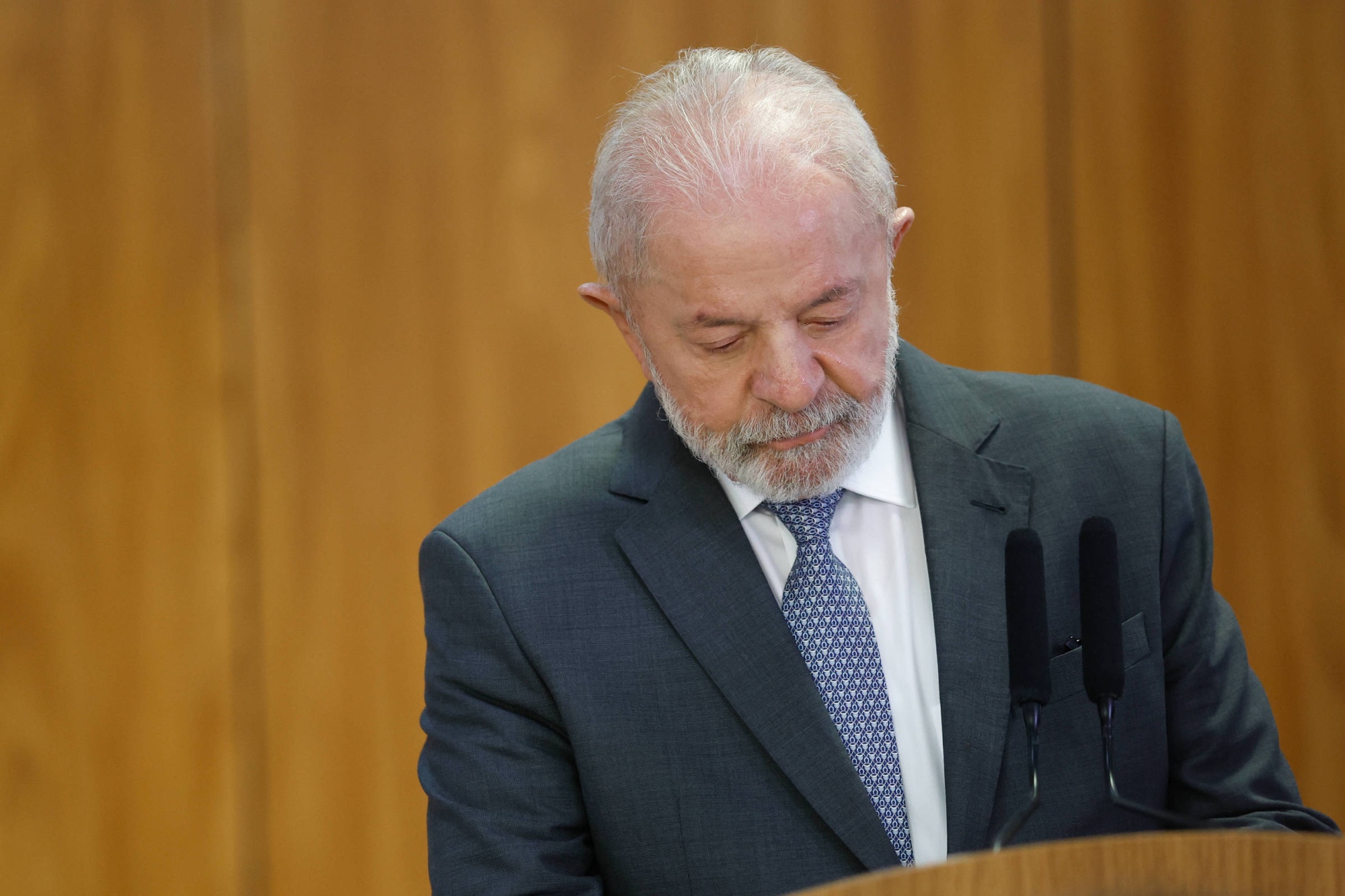 Recuo no IOF expõe racha no governo Lula e reforça discurso de caos administrativo