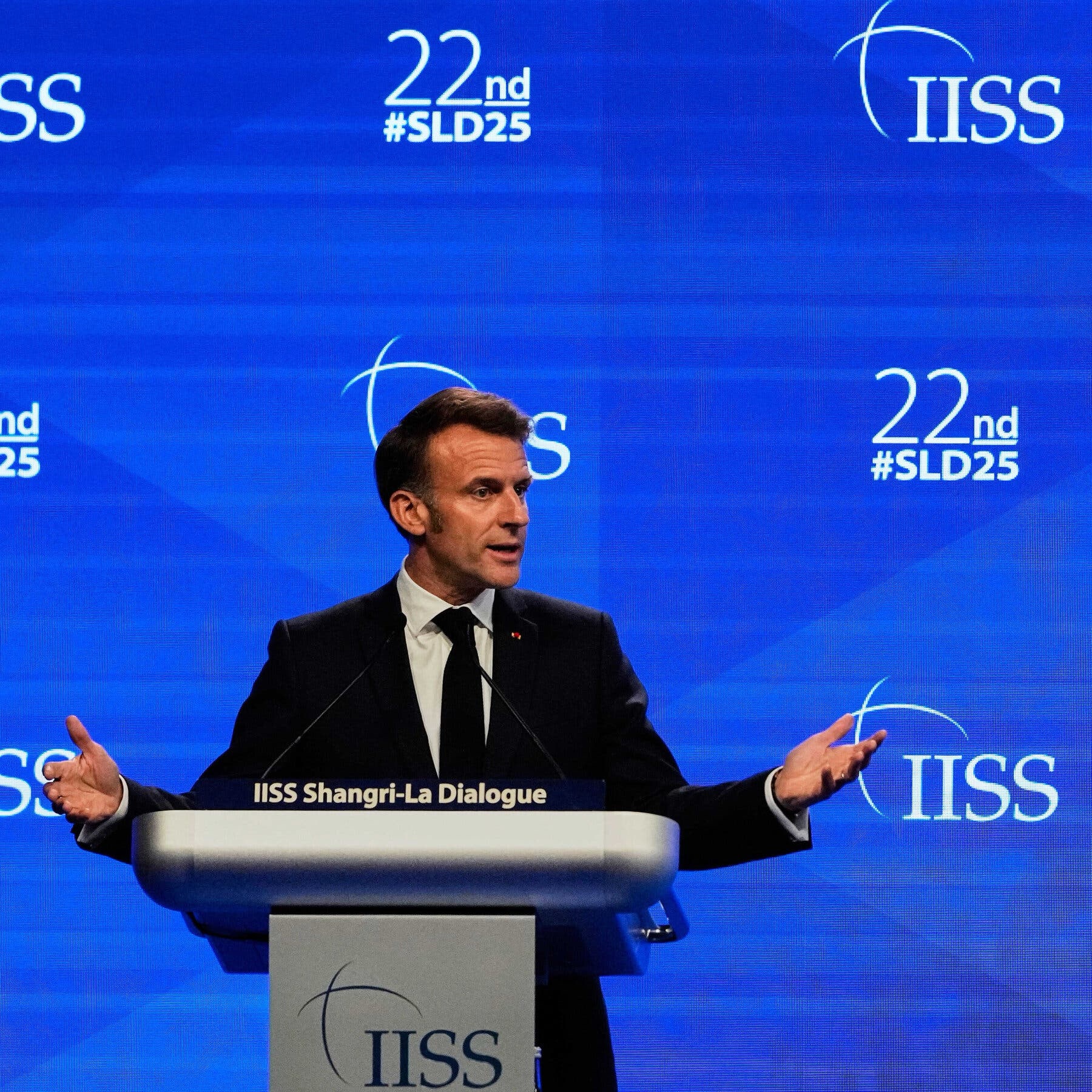 Macron exorta China a conter a Coreia do Norte ou “a OTAN entrará na Ásia”