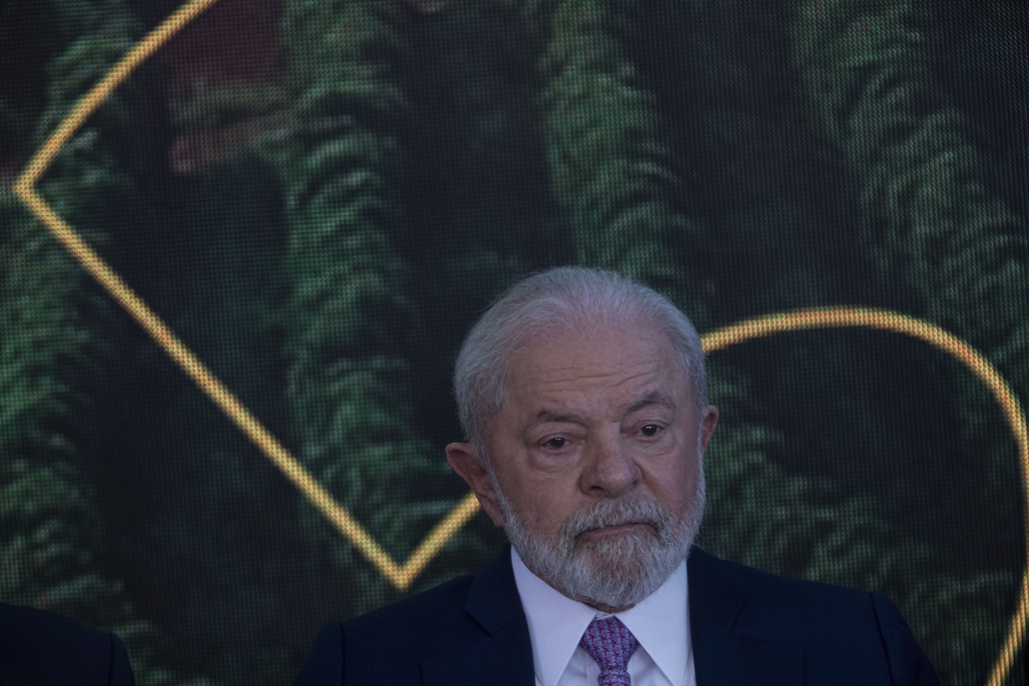 Governo Lula condena “com veemência” ataques dos EUA ao Irã