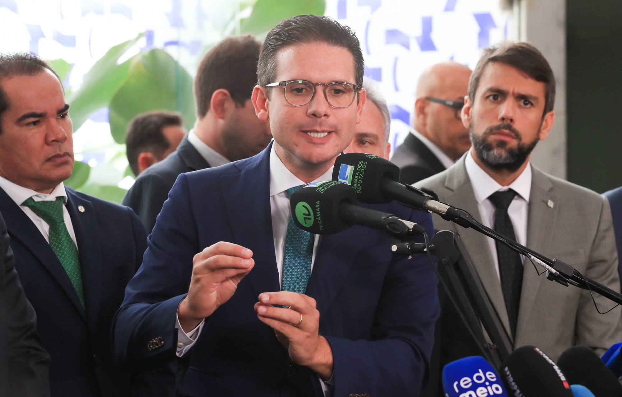 Câmara derruba aumento do IOF e impõe derrota ao governo Lula