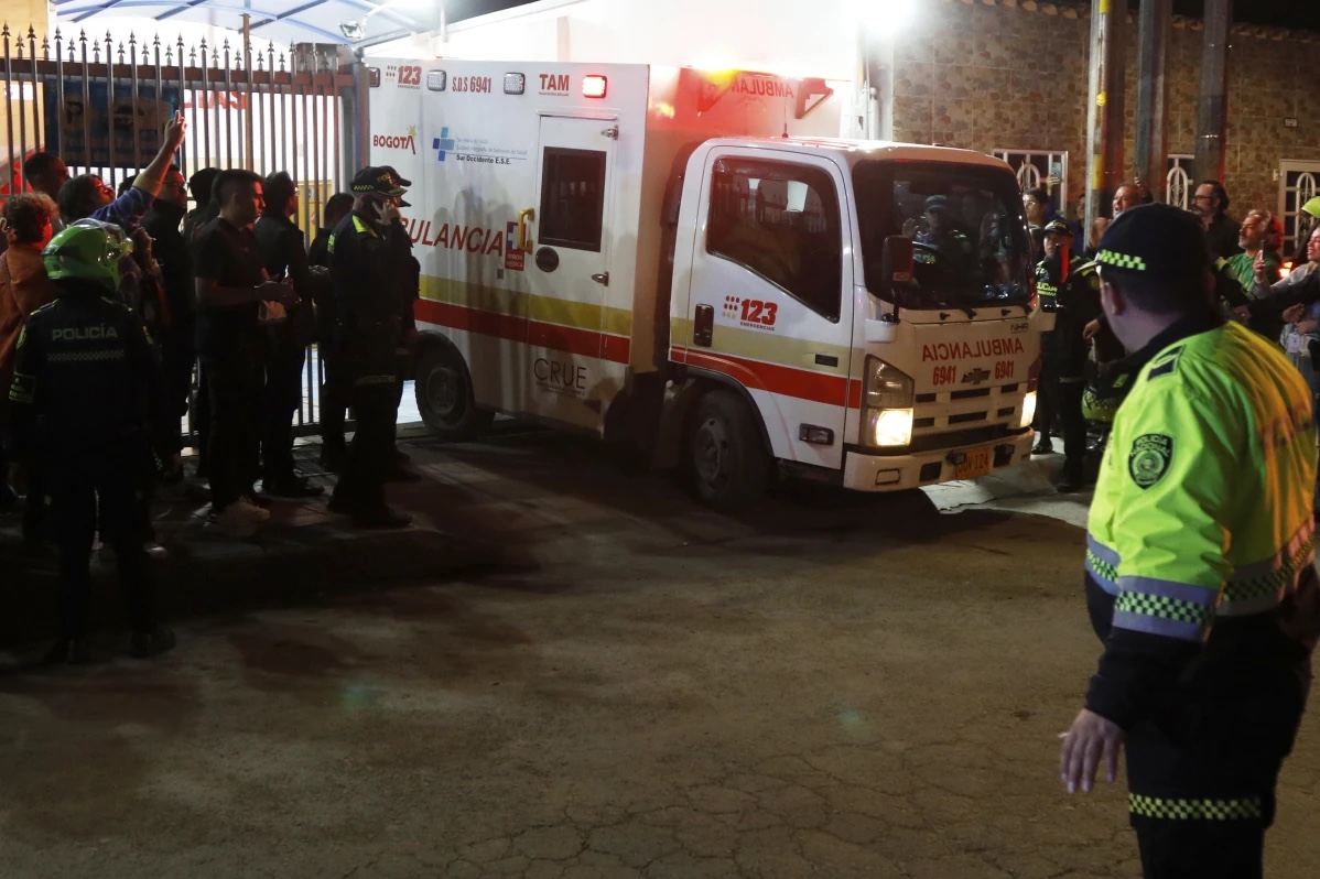 Pré-candidato à Presidência da Colômbia é baleado durante evento de campanha
