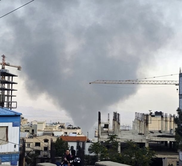 Explosões atingem sede da TV estatal iraniana IRINN em Teerã