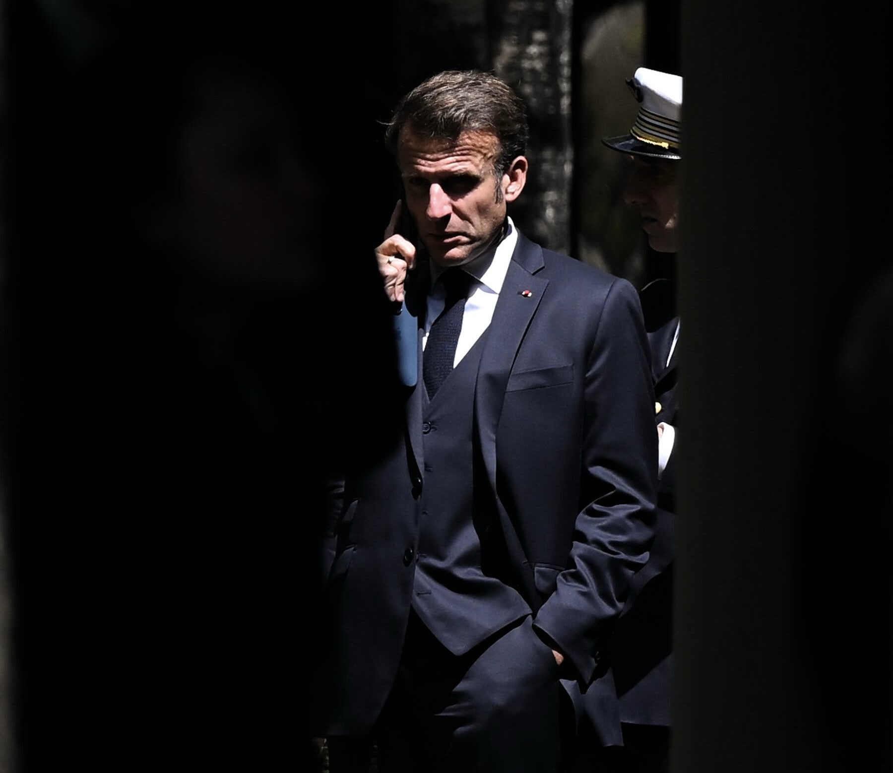 Macron lança iniciativa europeia para resolver crise entre Irã e Israel