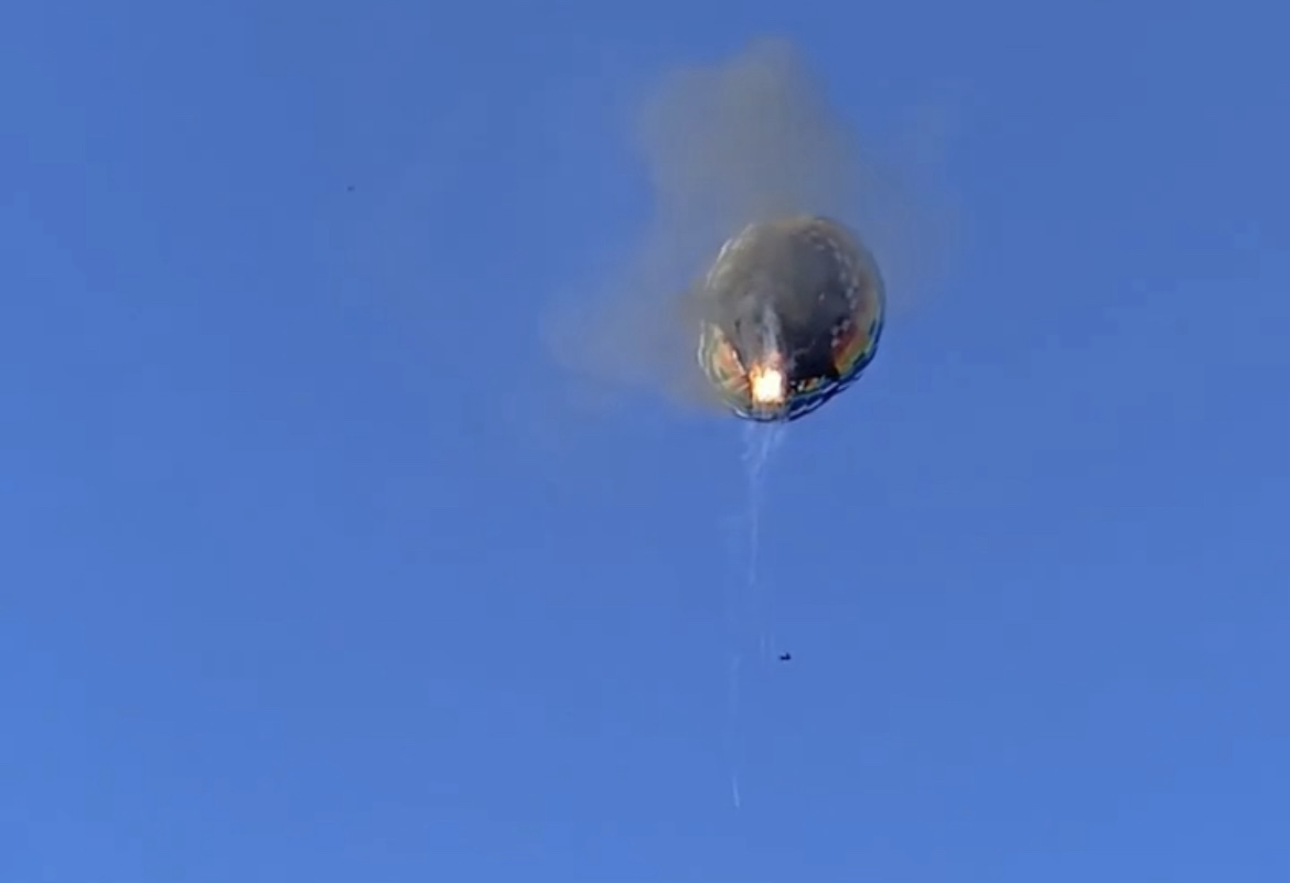 Balão cai em SC e deixa ao menos oito mortos e 13 sobreviventes