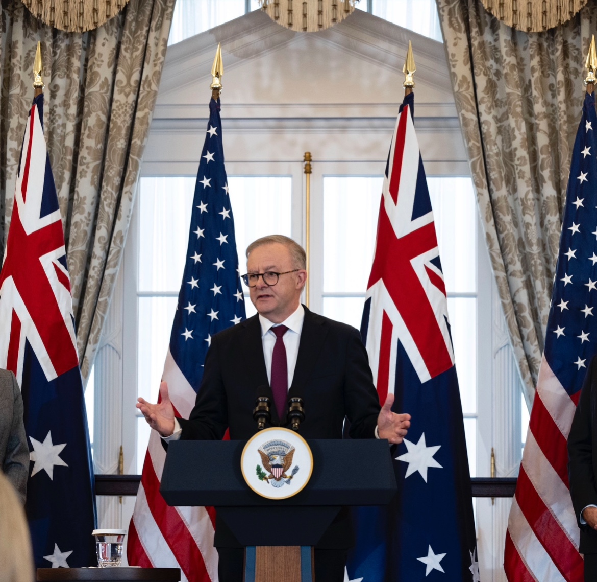 Austrália apoia ataque dos EUA ao Irã e pede retorno à diplomacia