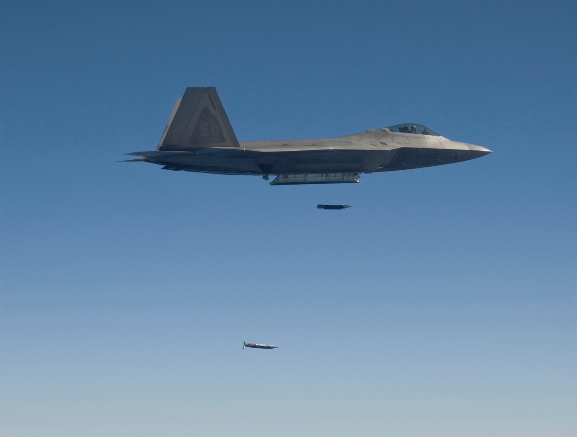 Reino Unido comprará caças dos EUA com capacidade nuclear