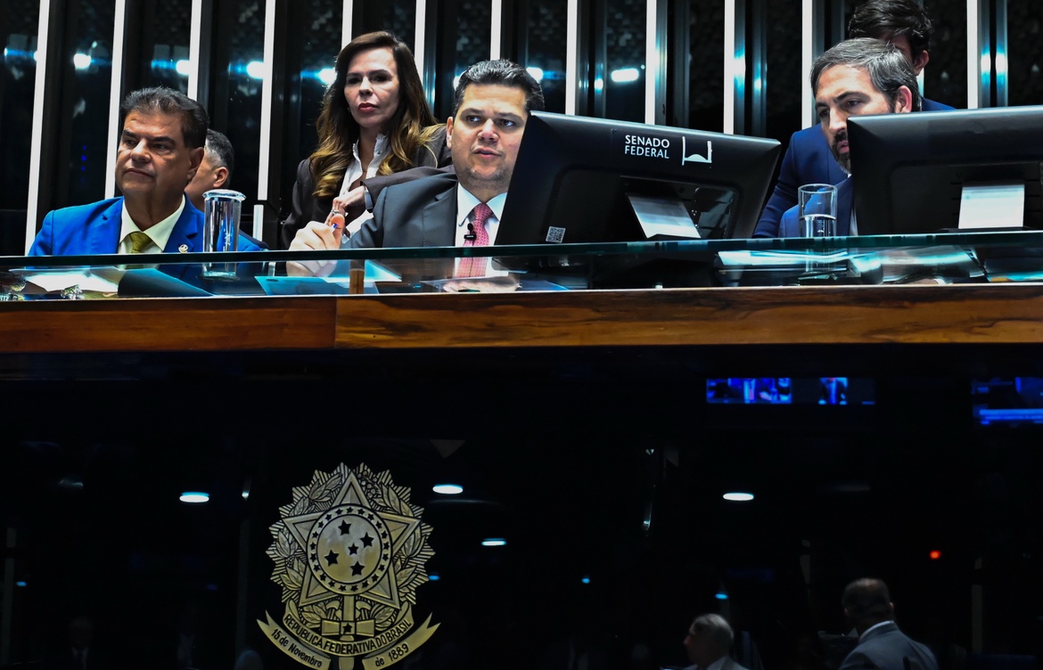 Lula ignora lei, e Senado oficializa o Dia da Amizade Brasil-Israel