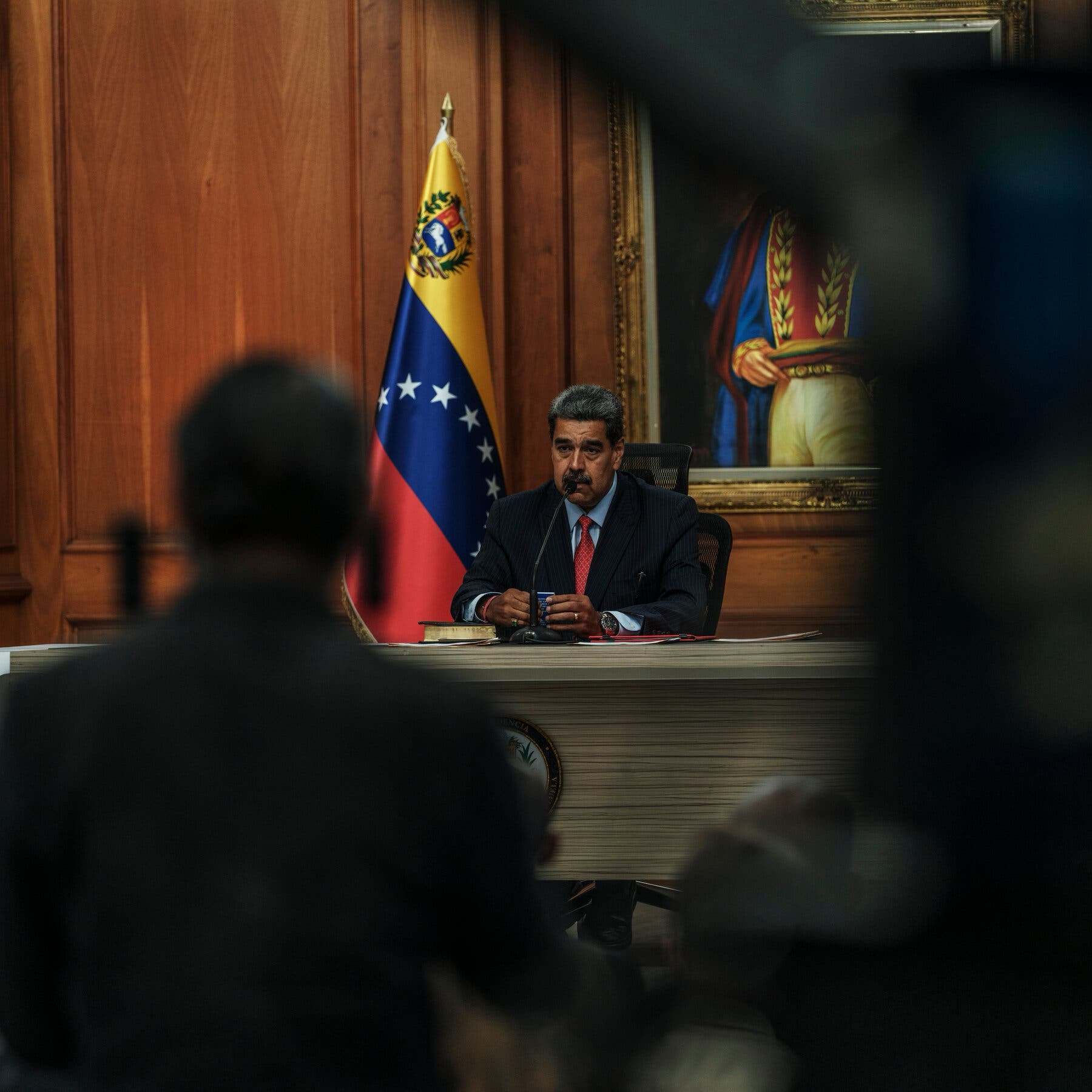 EUA dizem que Maduro não é presidente legítimo e o acusam de narcoterrorismo