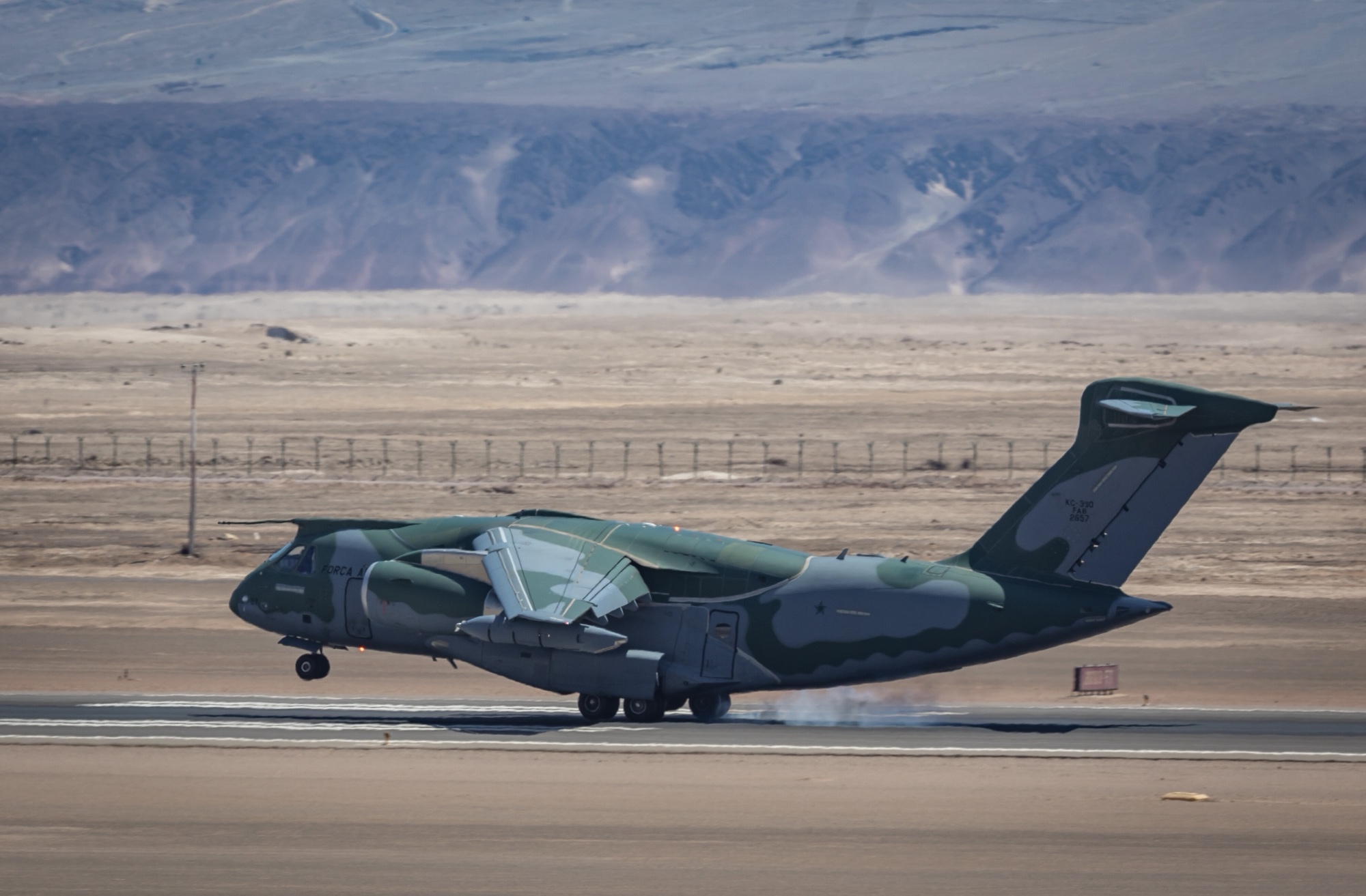 Embraer propõe fabricar KC-390 nos EUA para escapar de tarifa