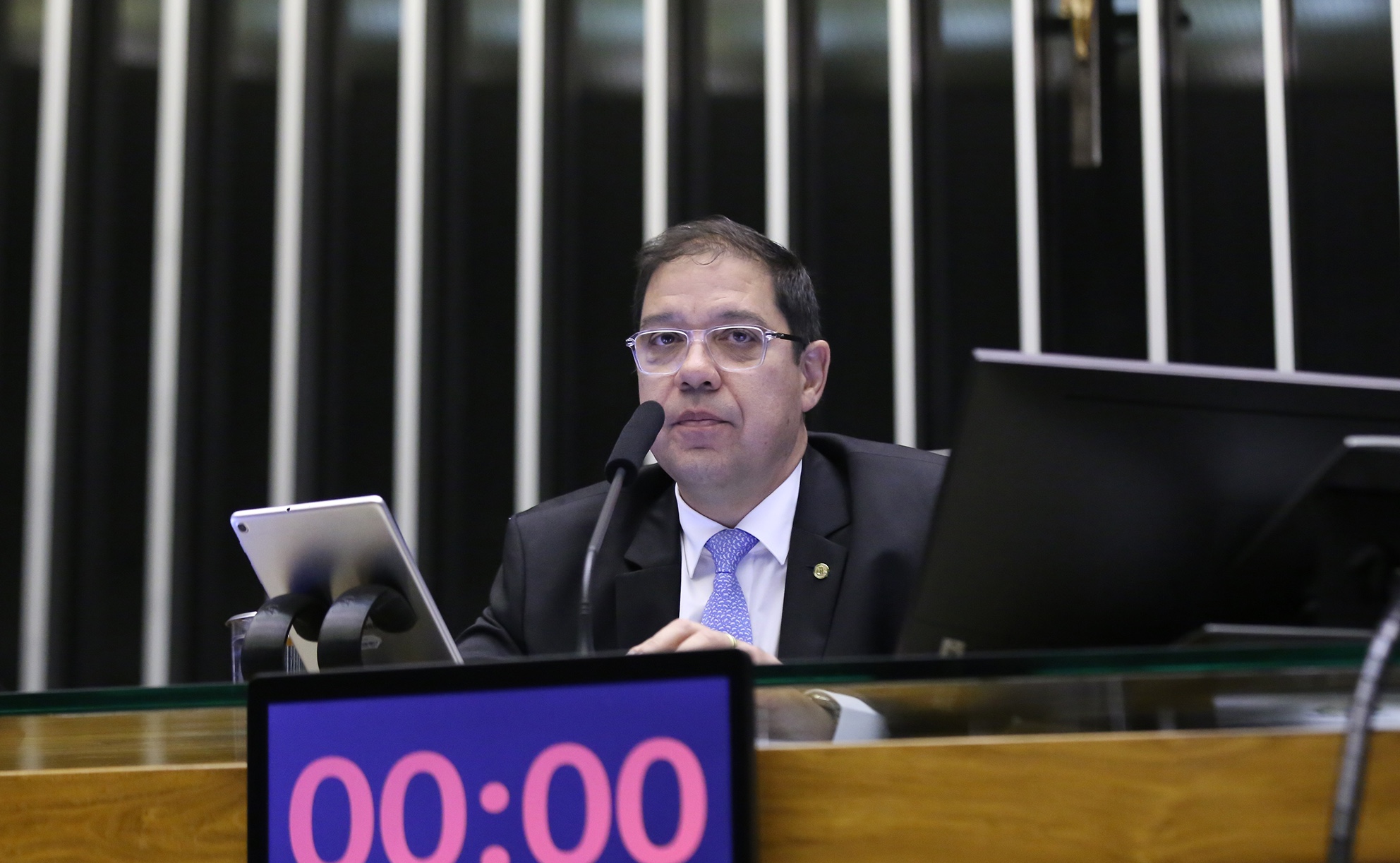 Vice da Câmara promete pautar anistia assim que Motta sair do país