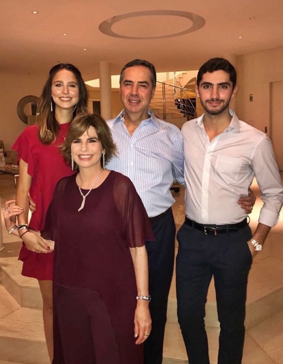 Filho de Barroso desiste de voltar aos EUA após suspensão de vistos