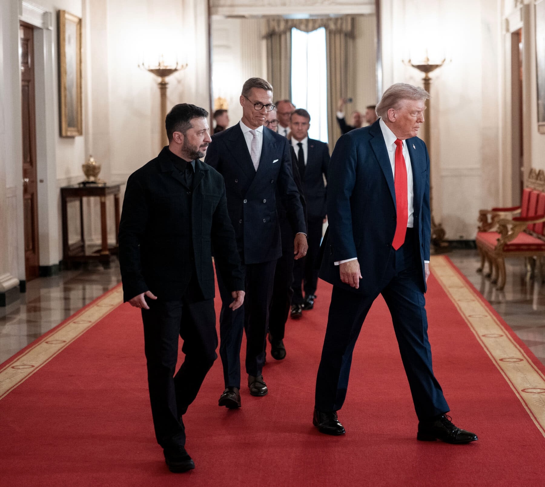 Trump confirma organização de reunião com Putin e Zelensky