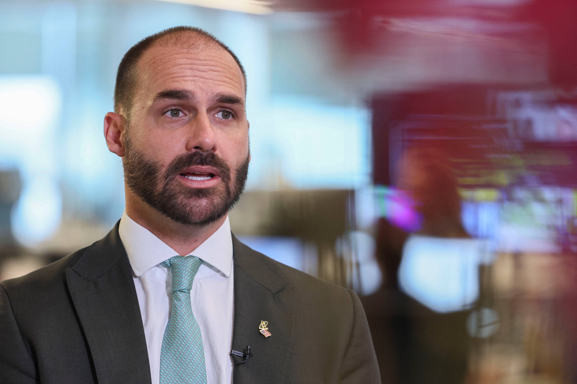 Eduardo Bolsonaro alertou o pai sobre o risco de Trump “virar as costas”