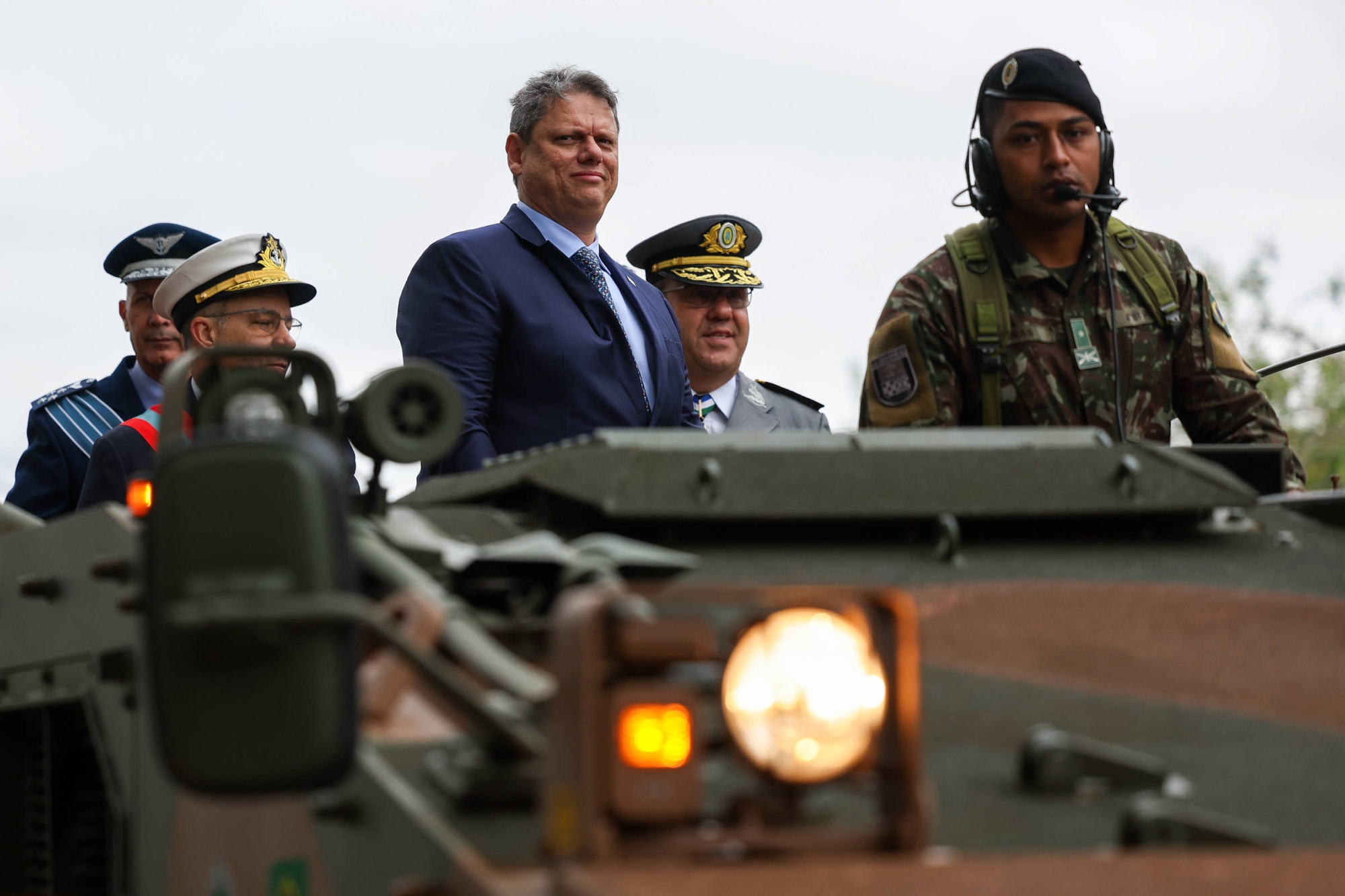 Tarcísio diz que daria indulto a Bolsonaro no primeiro ato como presidente