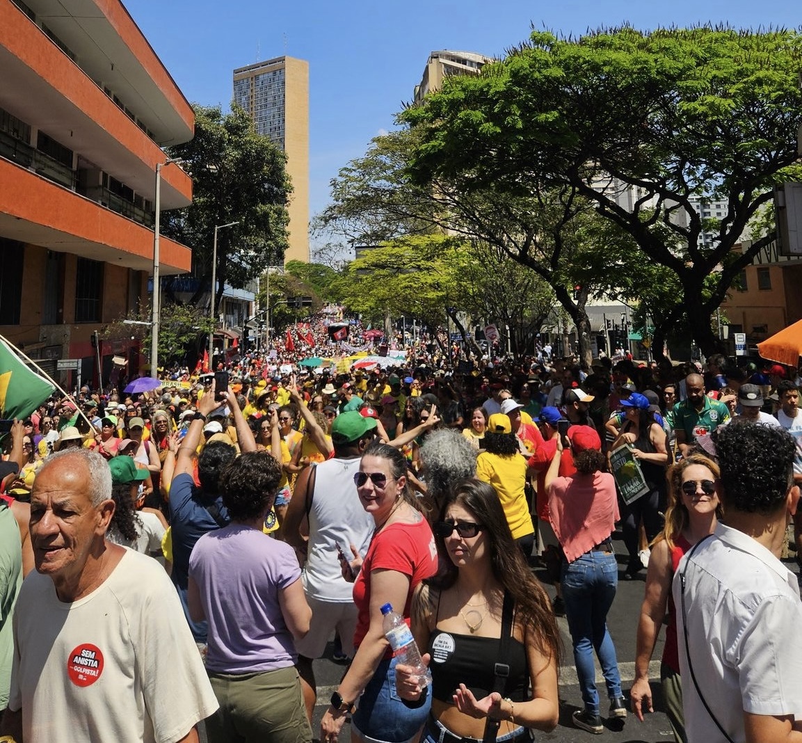 Atos em capitais e outras cidades criticam PEC da Blindagem e anistia