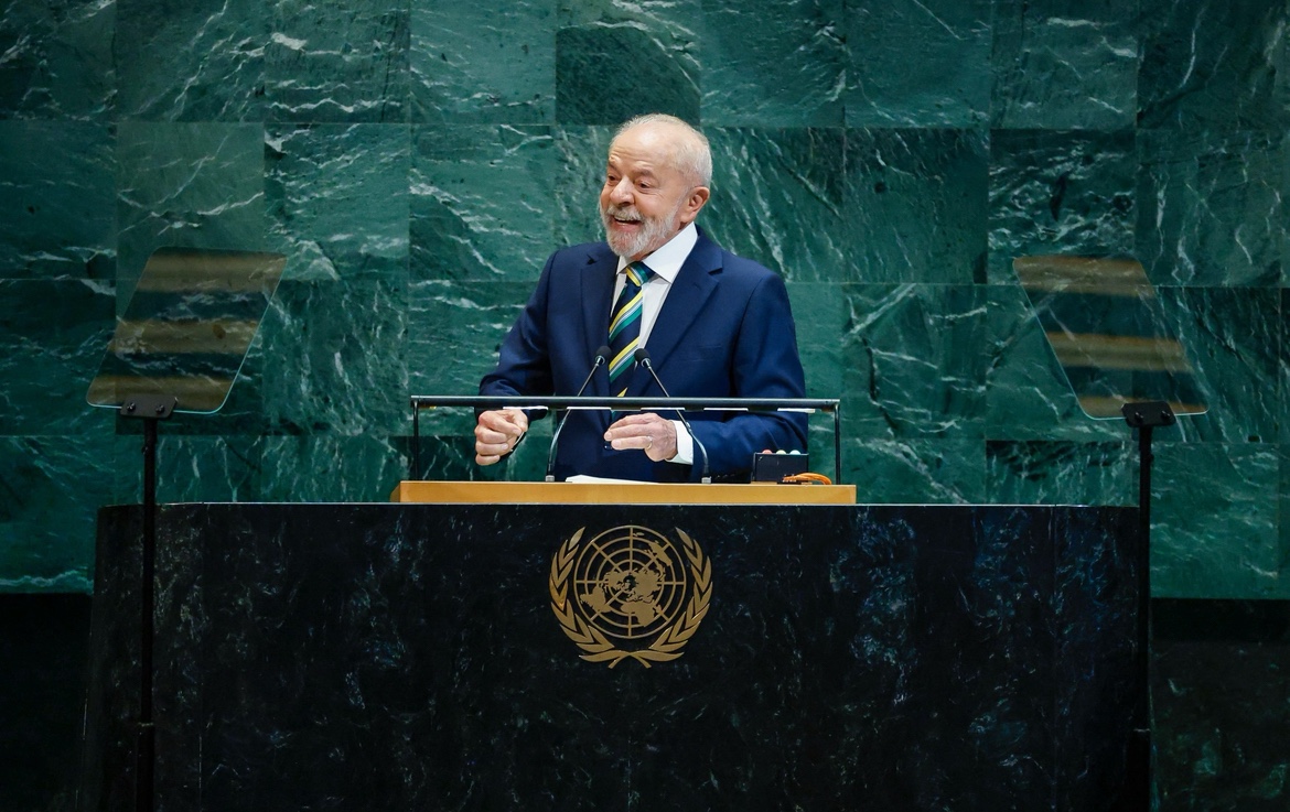 Lula anuncia aporte de US$ 1 bilhão ao Fundo de Florestas Tropicais