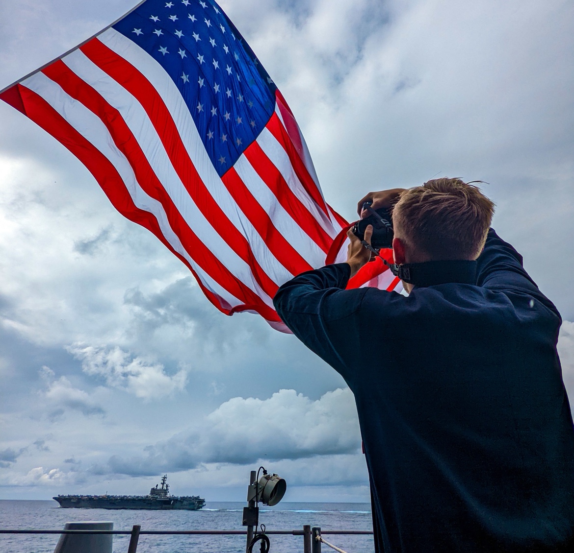 Trump anuncia US$ 1 trilhão para defesa dos EUA em 2026