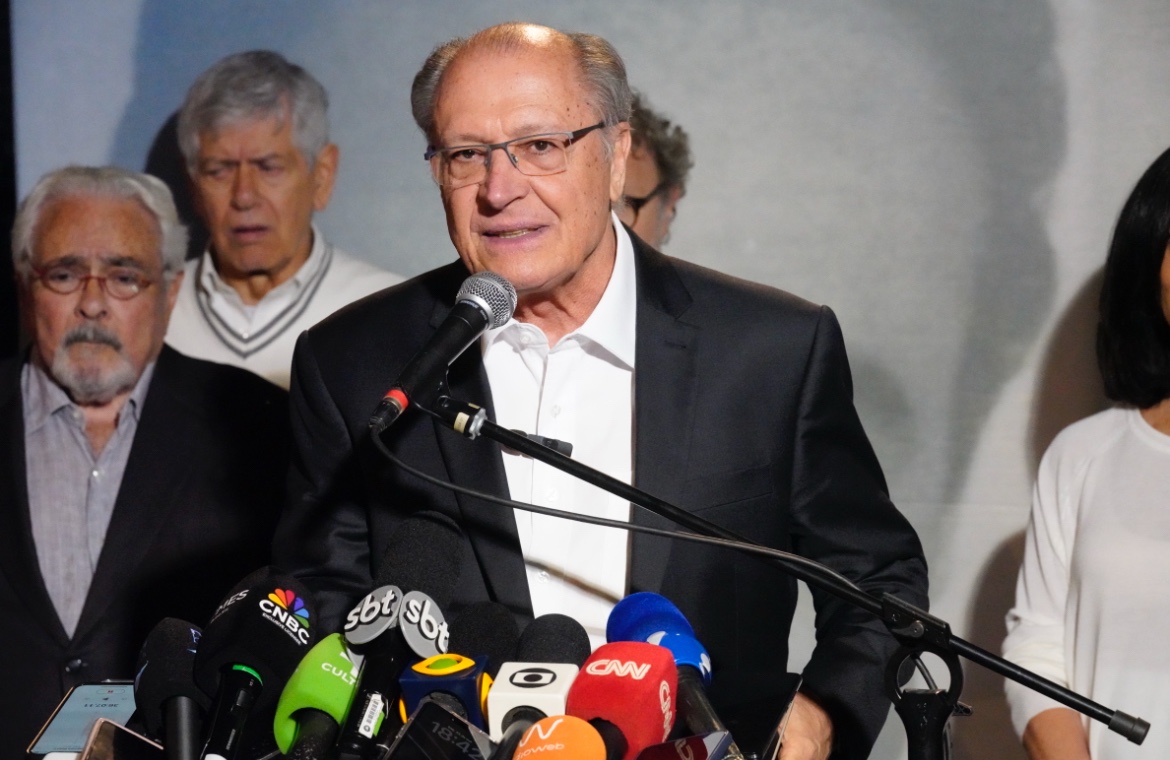 Governo faz reunião de emergência após operação no Rio contra o CV