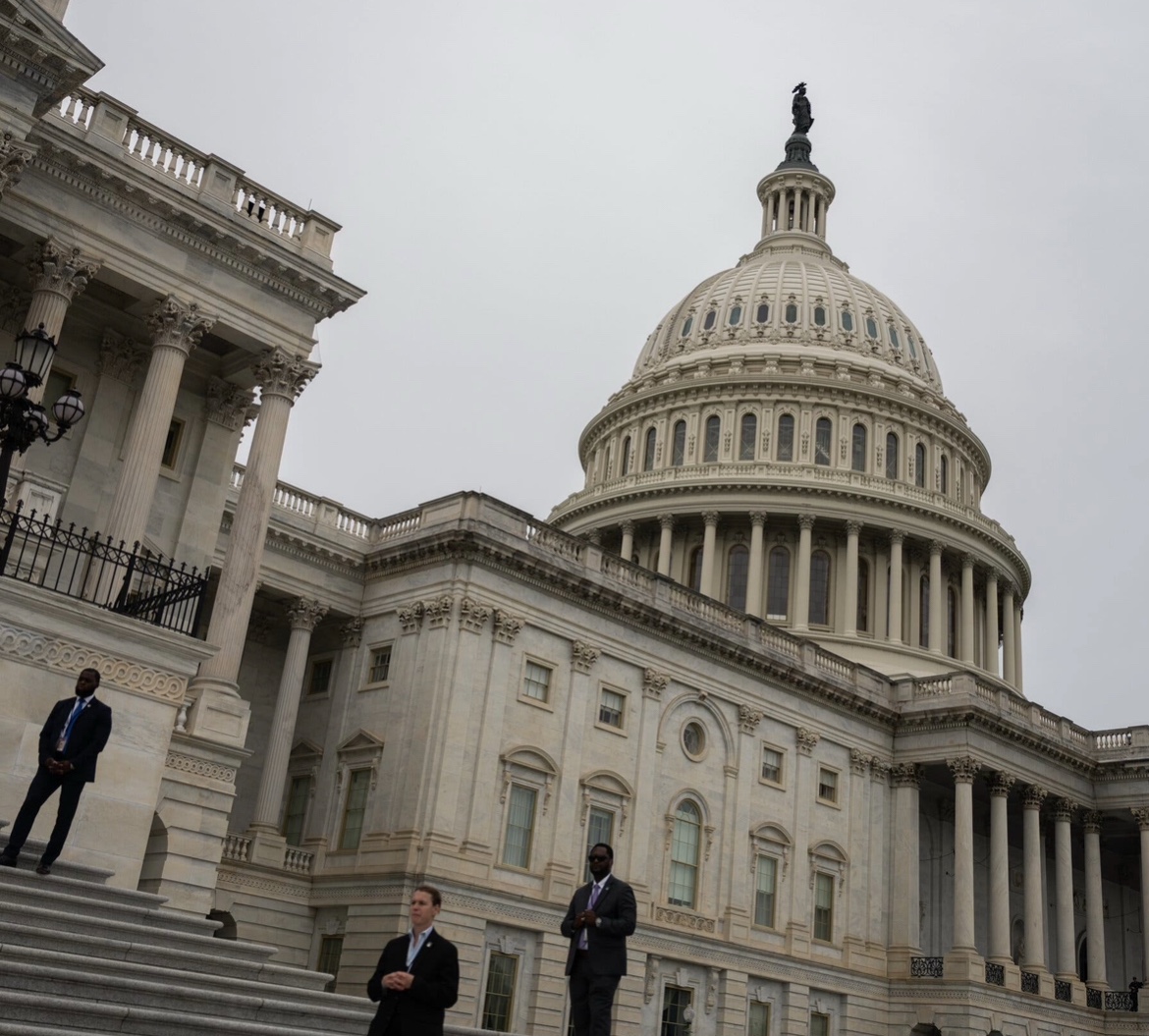 Governo dos EUA entra em paralisação após impasse no Congresso