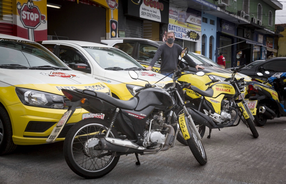 Lula autoriza proposta que elimina autoescola obrigatória na CNH