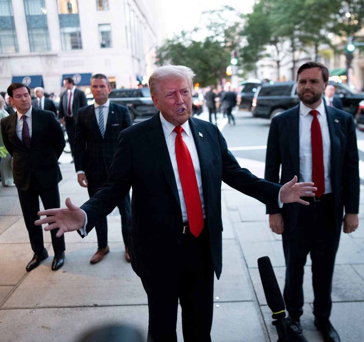 Trump diz ter tido boa ligação com Lula e prevê encontro nos EUA e no Brasil