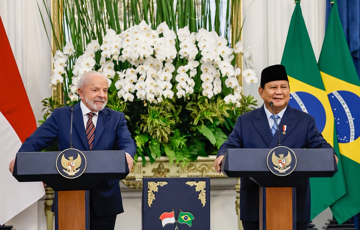 Às vésperas de encontro com Trump, Lula insiste em desdolarização