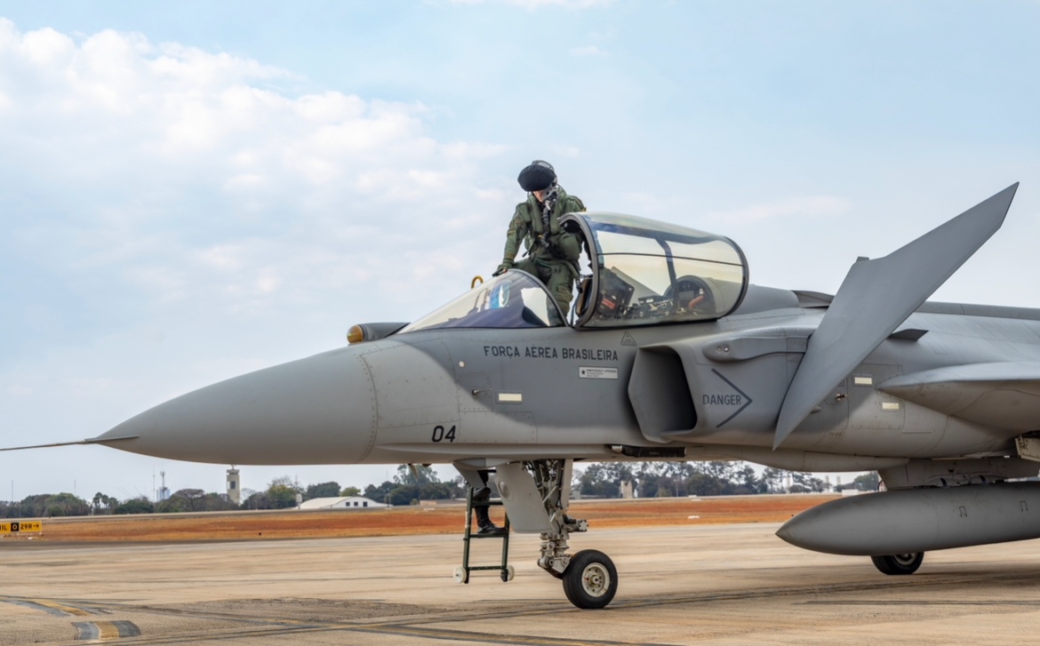 Senado autoriza gasto extra de R$ 30 bi para Exército, Marinha e FAB