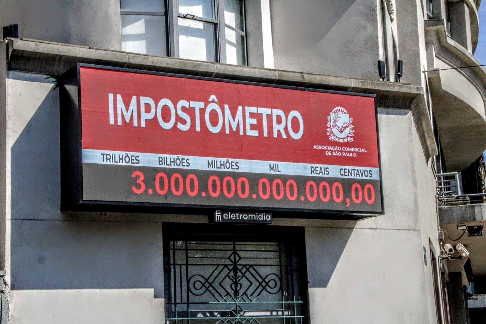 Brasil ultrapassa R$ 3 trilhões em arrecadação de impostos e bate recorde histórico