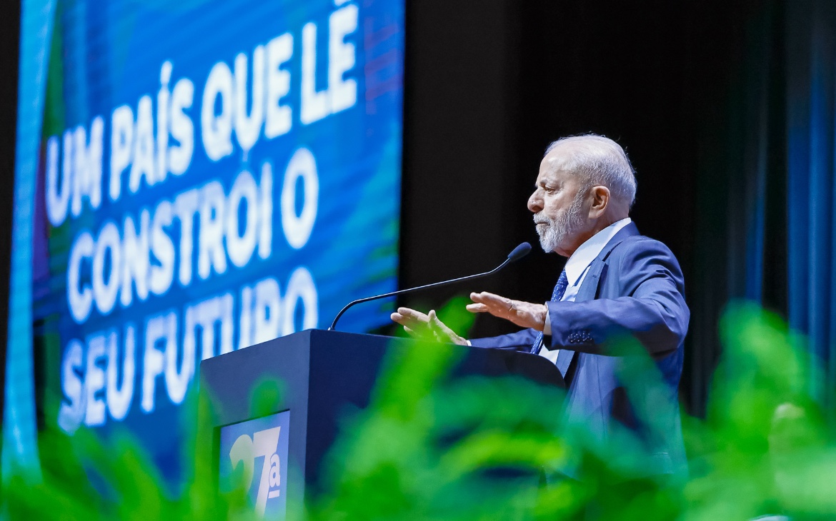 A um ano da eleição, Lula lança ofensiva de R$ 260 bi à classe média