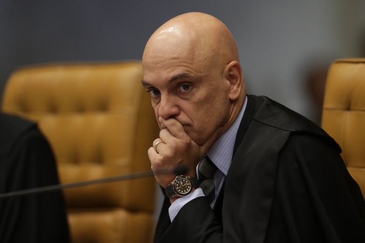 Moraes vota por manter a condenação de Bolsonaro a 27 anos de prisão