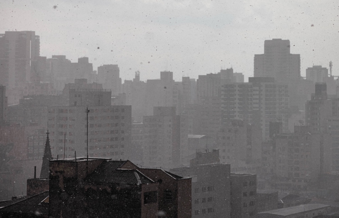 Defesa Civil emite alerta severo de tempestades e ventos fortes em São Paulo