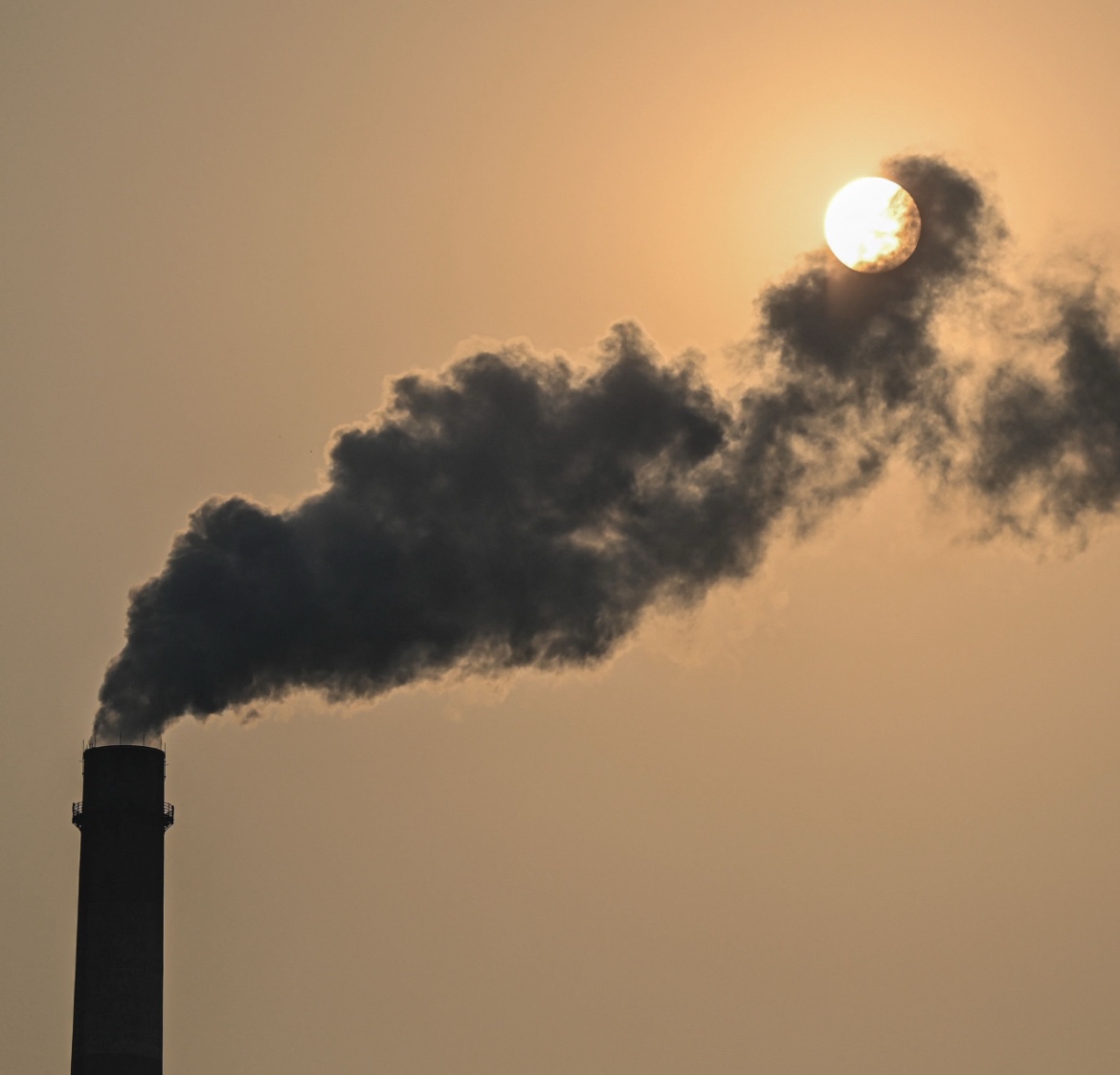 China é a maior poluidora do mundo, enquanto amplia o uso de carvão