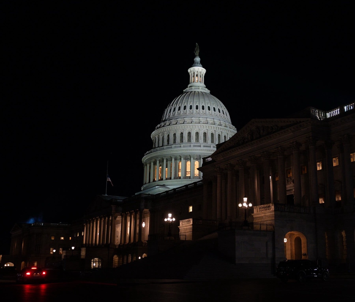 Chega ao fim a paralisação federal mais longa da história dos EUA