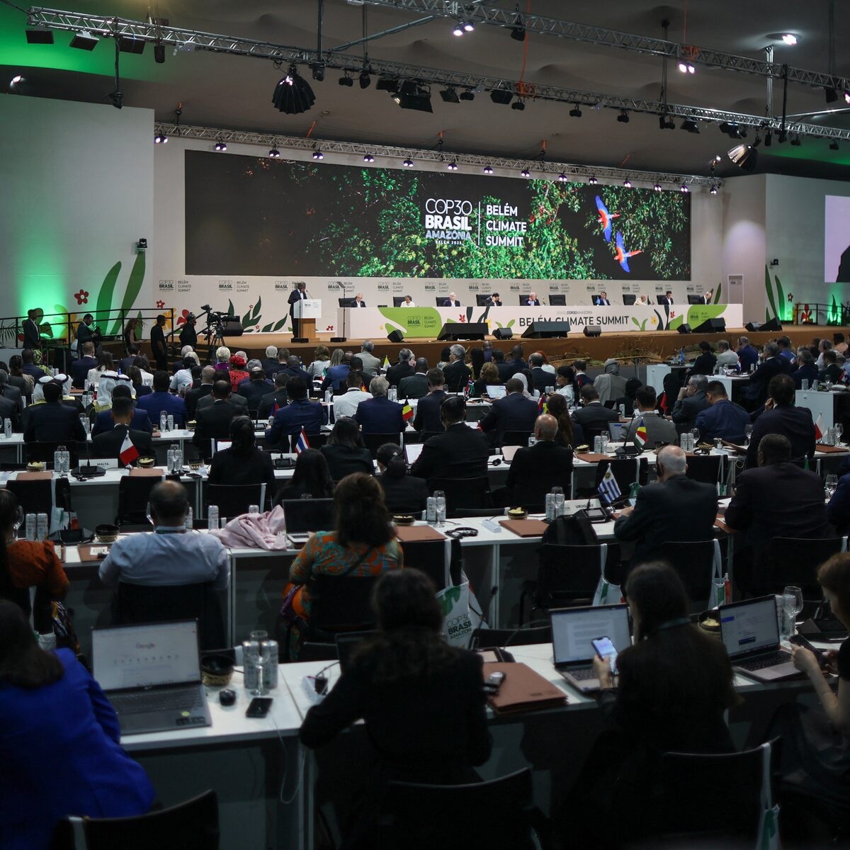 ONU critica invasão, calor excessivo e falhas na COP30 e cobra resposta do governo Lula