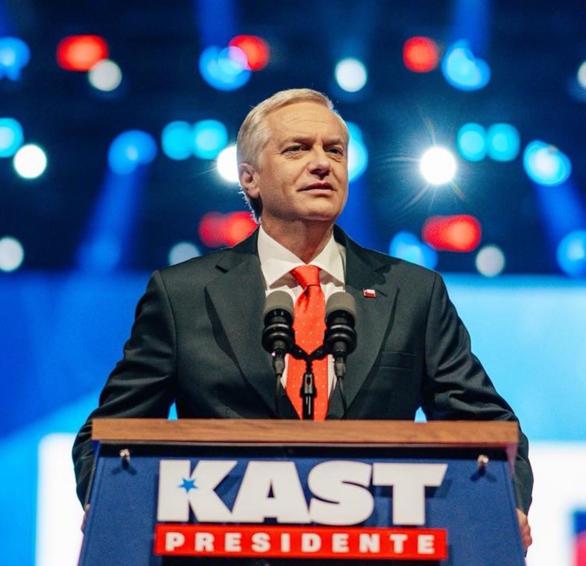 Comunista e conservador vão ao segundo turno das eleições no Chile