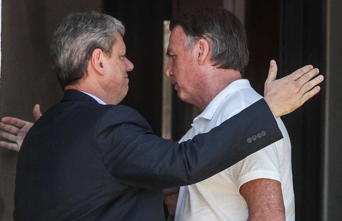 Bolsonaro é inocente, diz Tarcísio após a prisão do ex-presidente