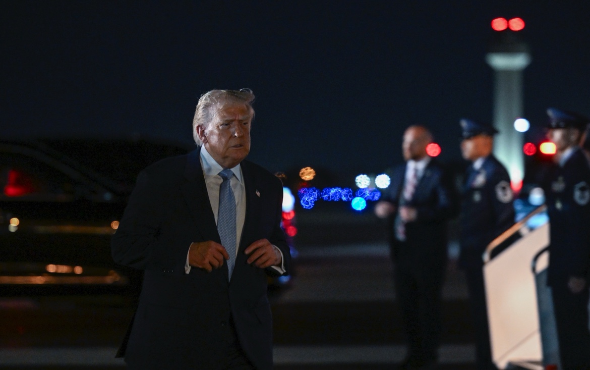 Trump lamenta prisão de Bolsonaro: “É uma pena”