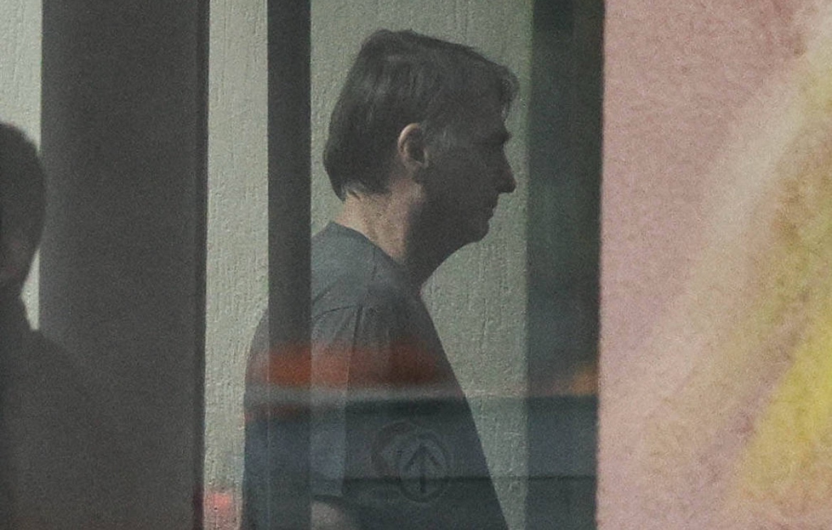 42% são contra e 35% são a favor da prisão de Bolsonaro nas redes, diz Quaest