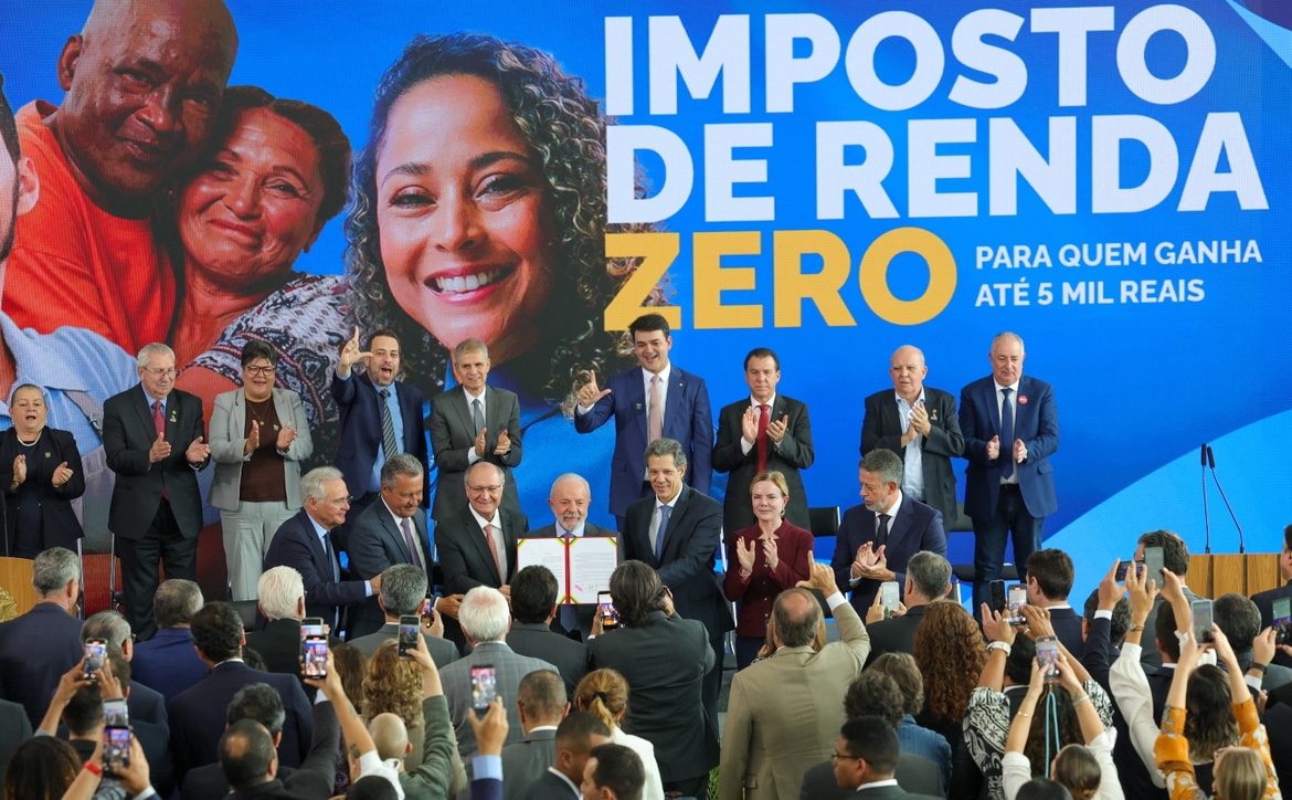 Crise com Lula afasta Motta e Alcolumbre da sanção do IR no Planalto