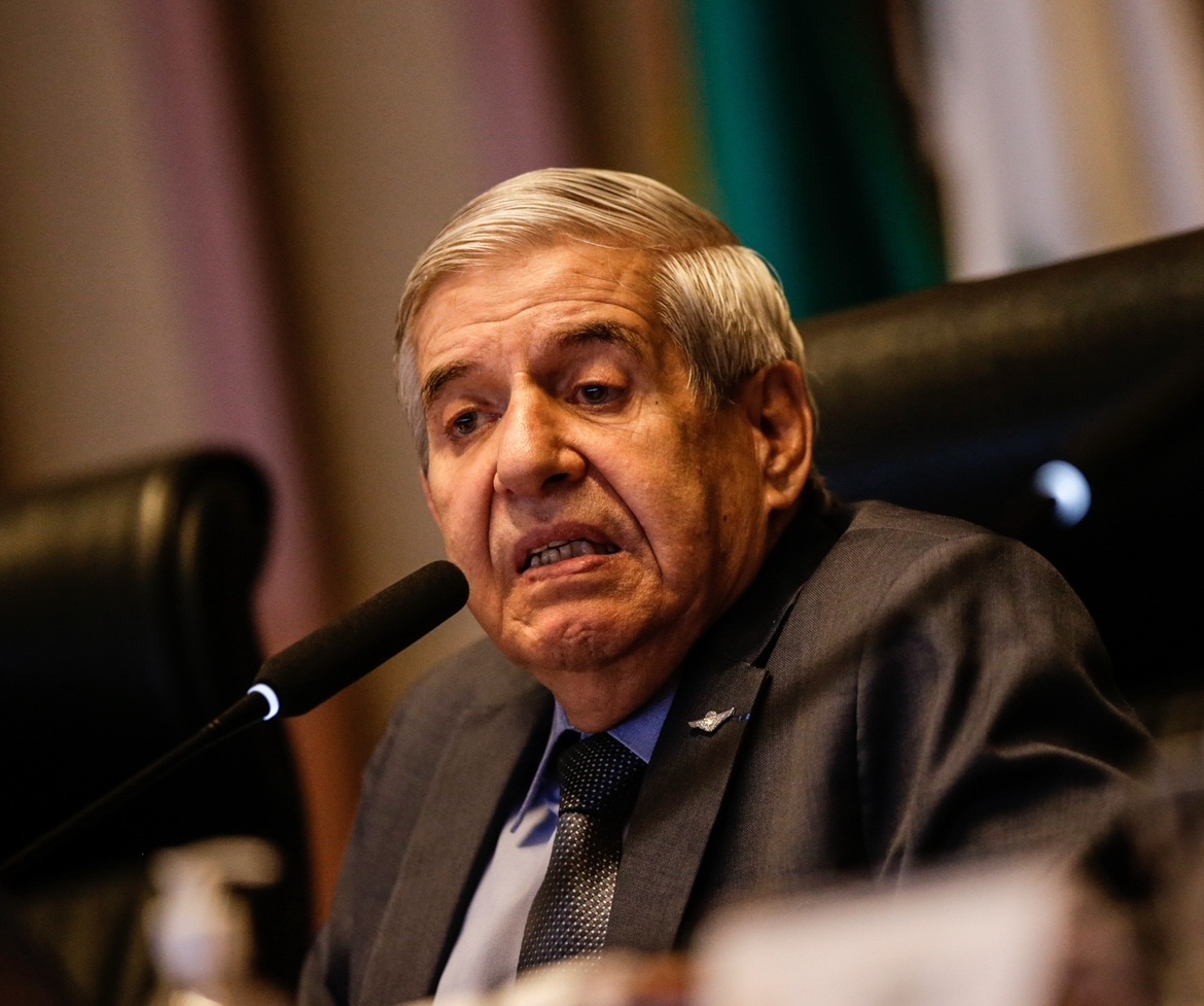 General Heleno diz ter Alzheimer desde 2018 em exame após prisão