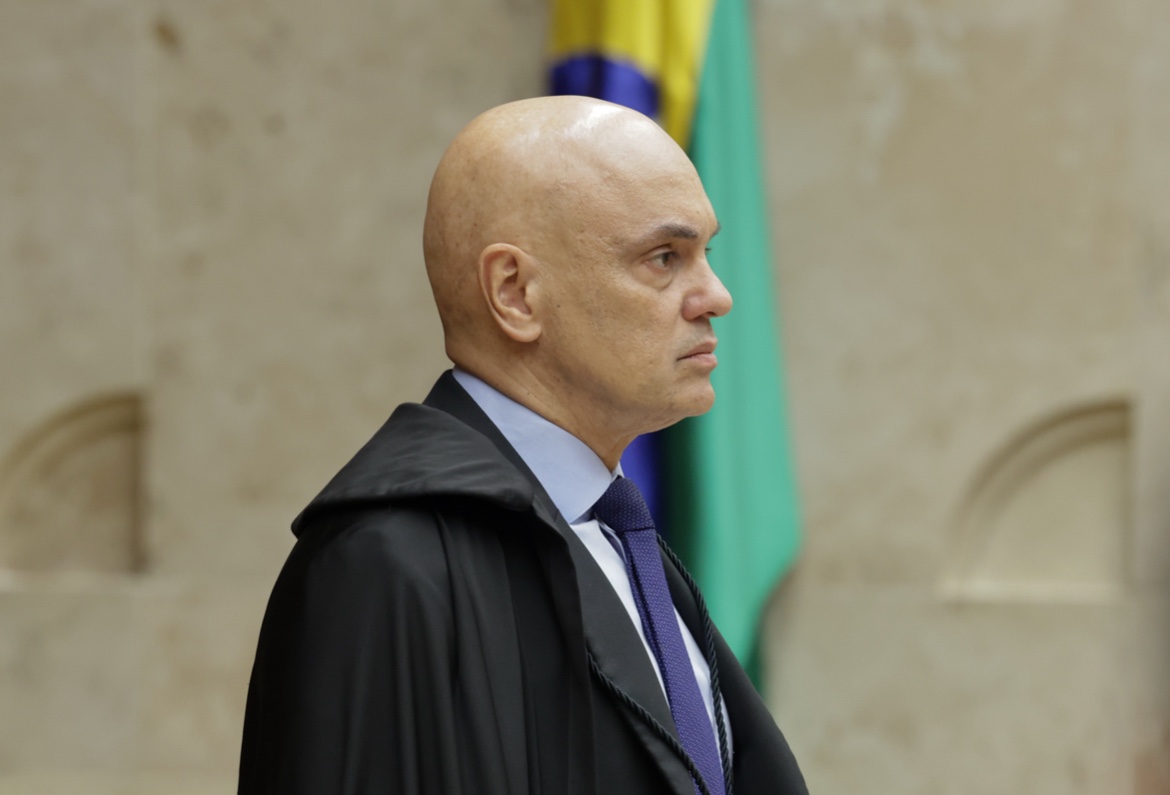 Moraes vê “contradição” e ordena perícia médica em Heleno para comprovar Alzheimer