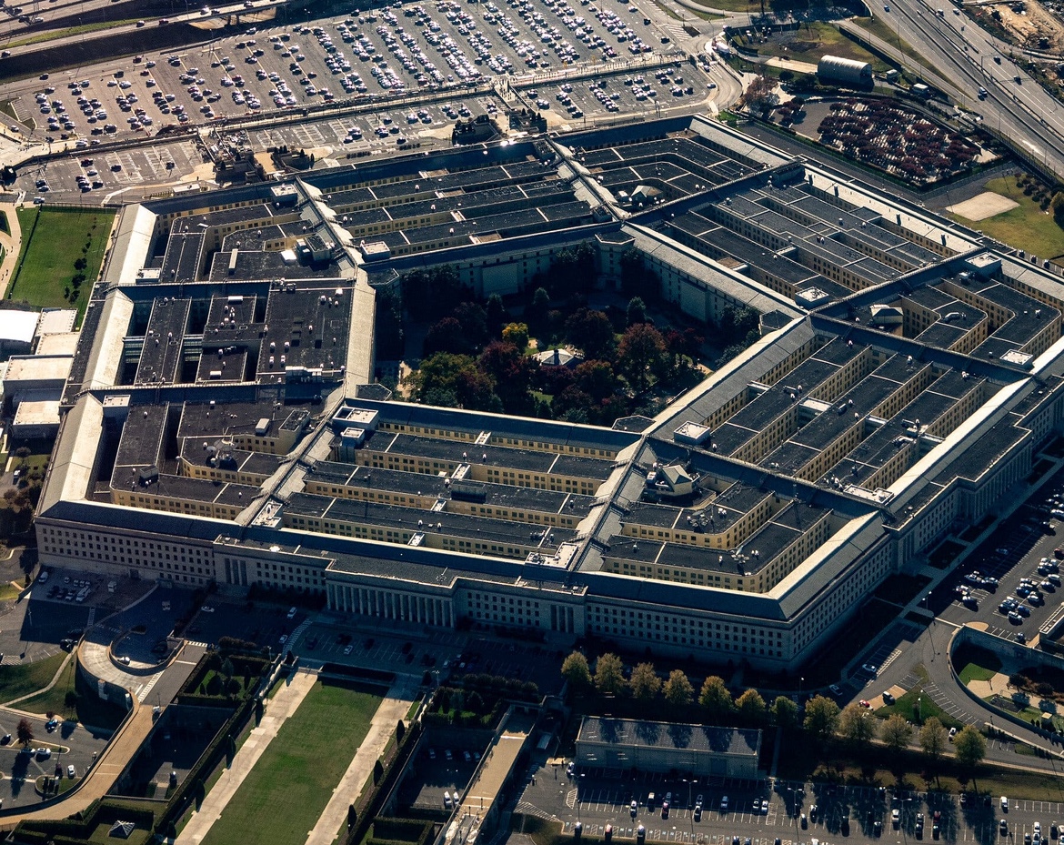 EUA têm um plano caso Maduro saia do poder, diz Pentágono