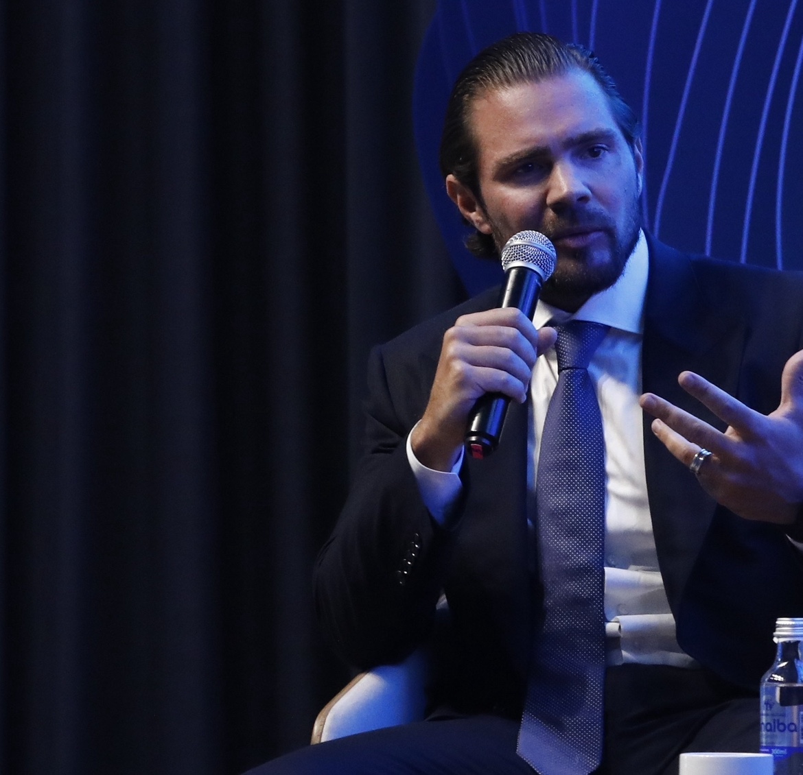 CPI do INSS quebra sigilos e convoca Vorcaro para depor